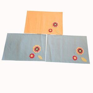 Set Of 3 Noble Excellence Cotton Placemats With Crochet Floral Design